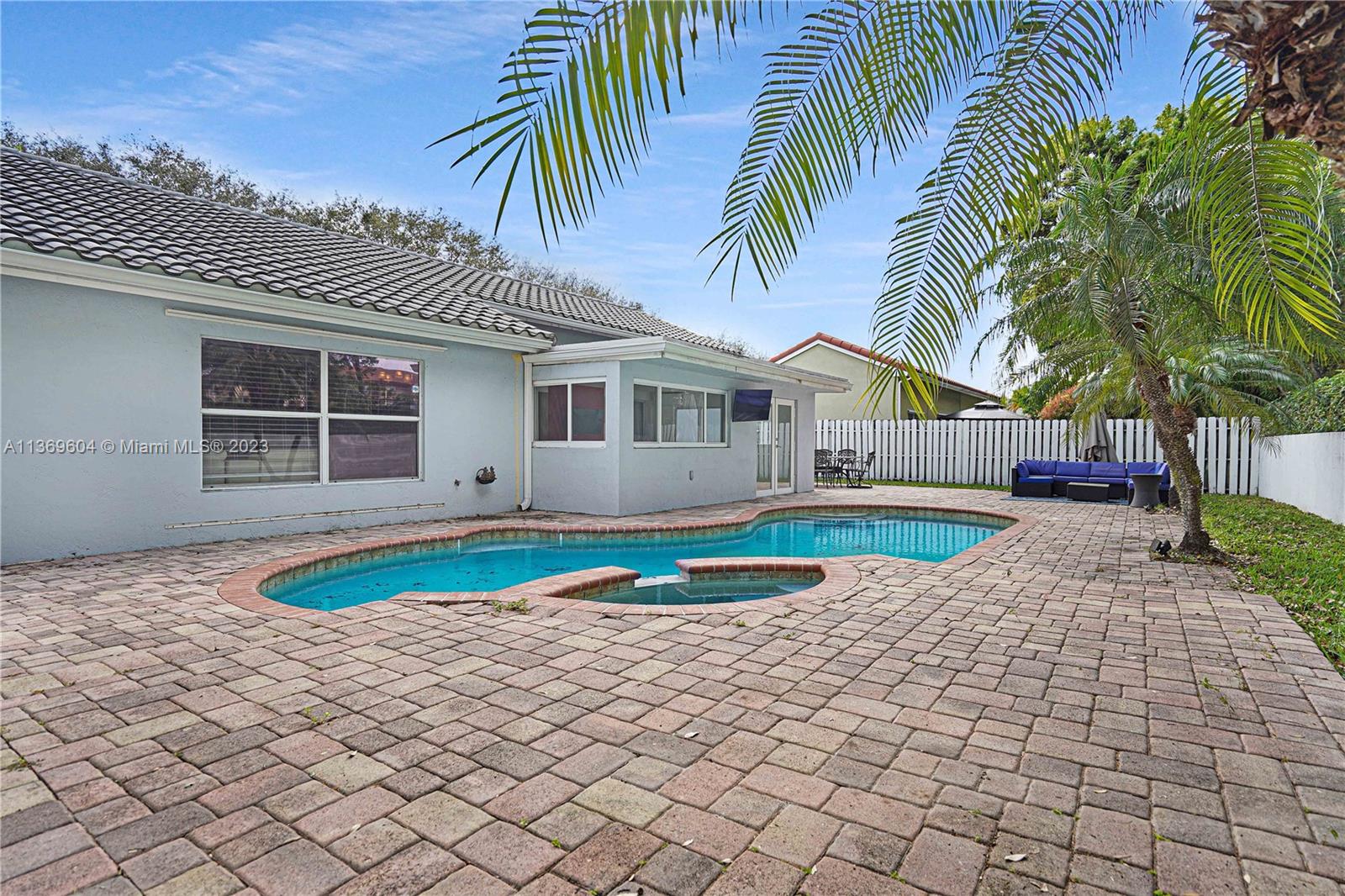 Listing Photo 16