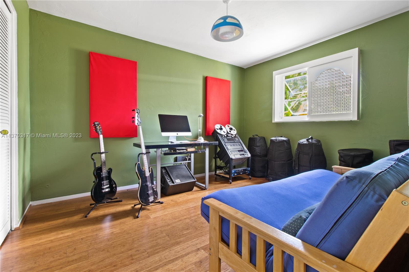 Listing Photo 16