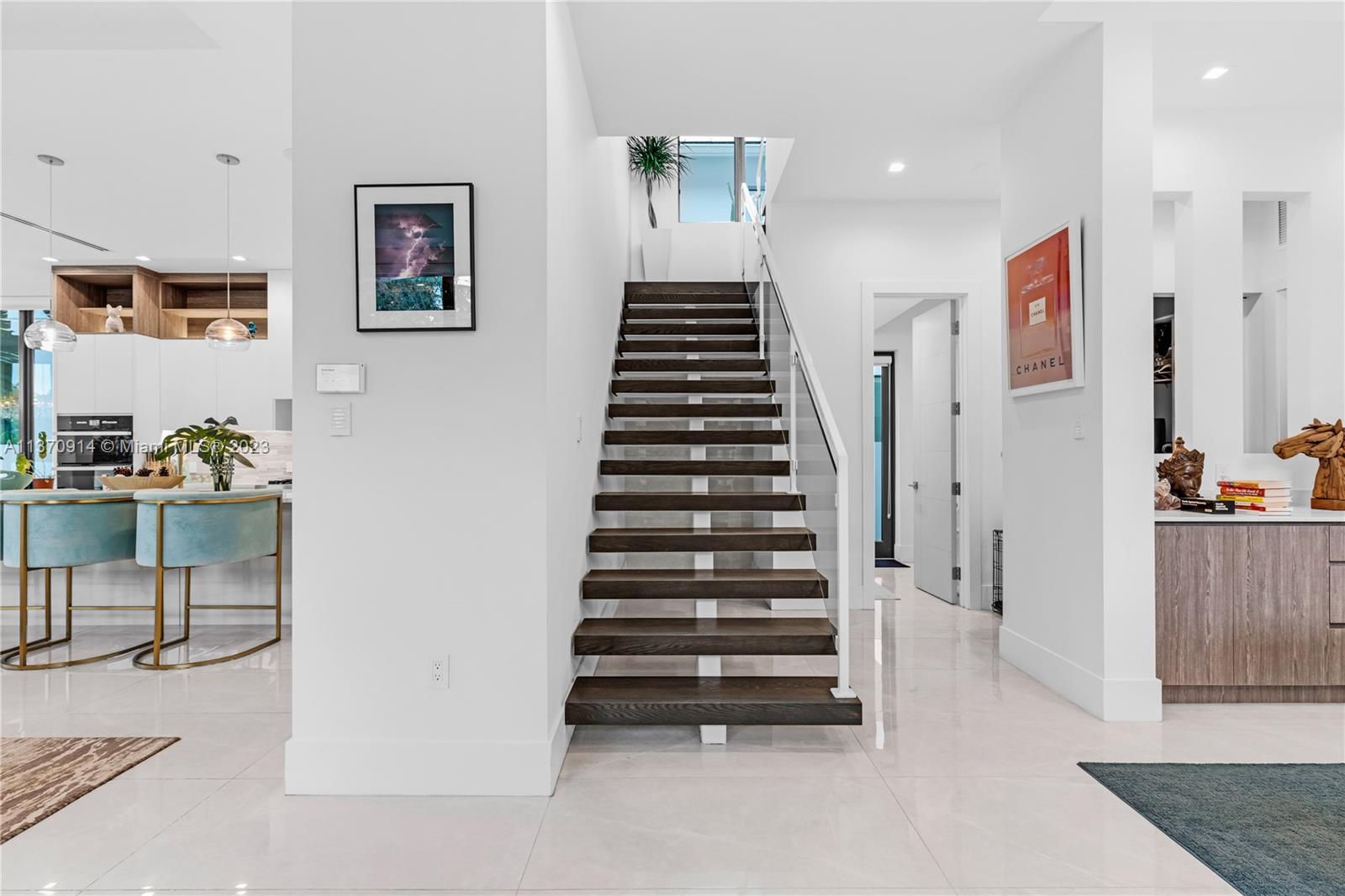 Comfortable foyer as you enter this open layout.