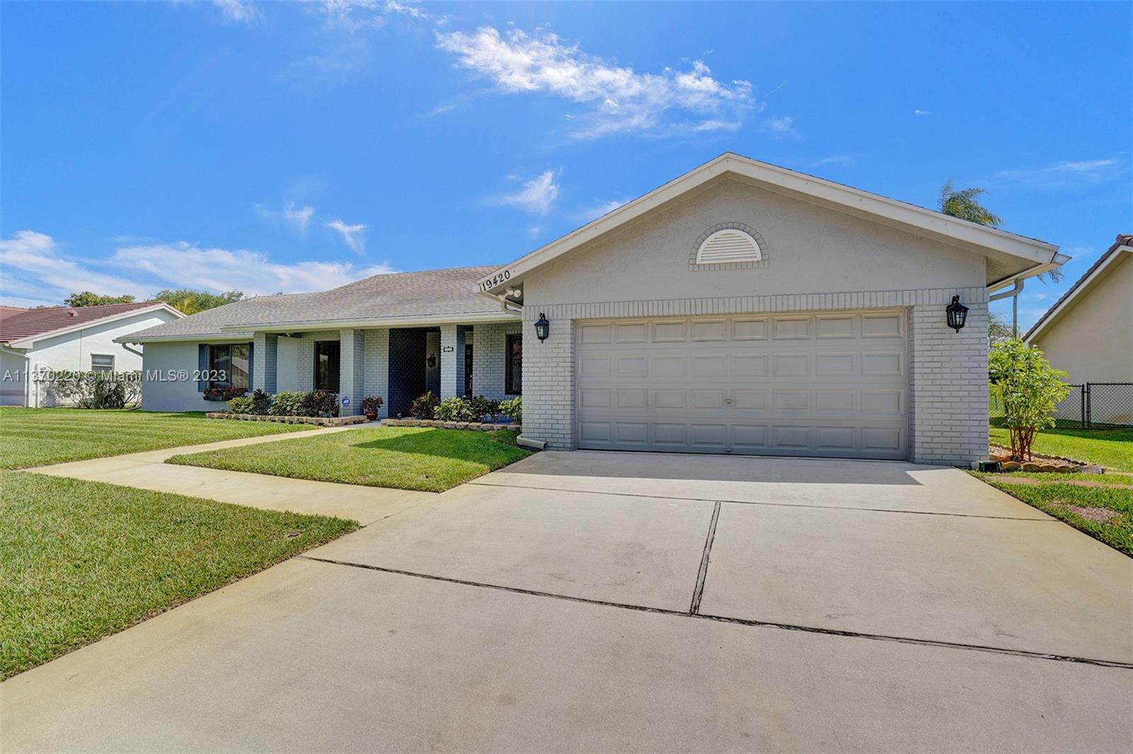 Listing Photo 11