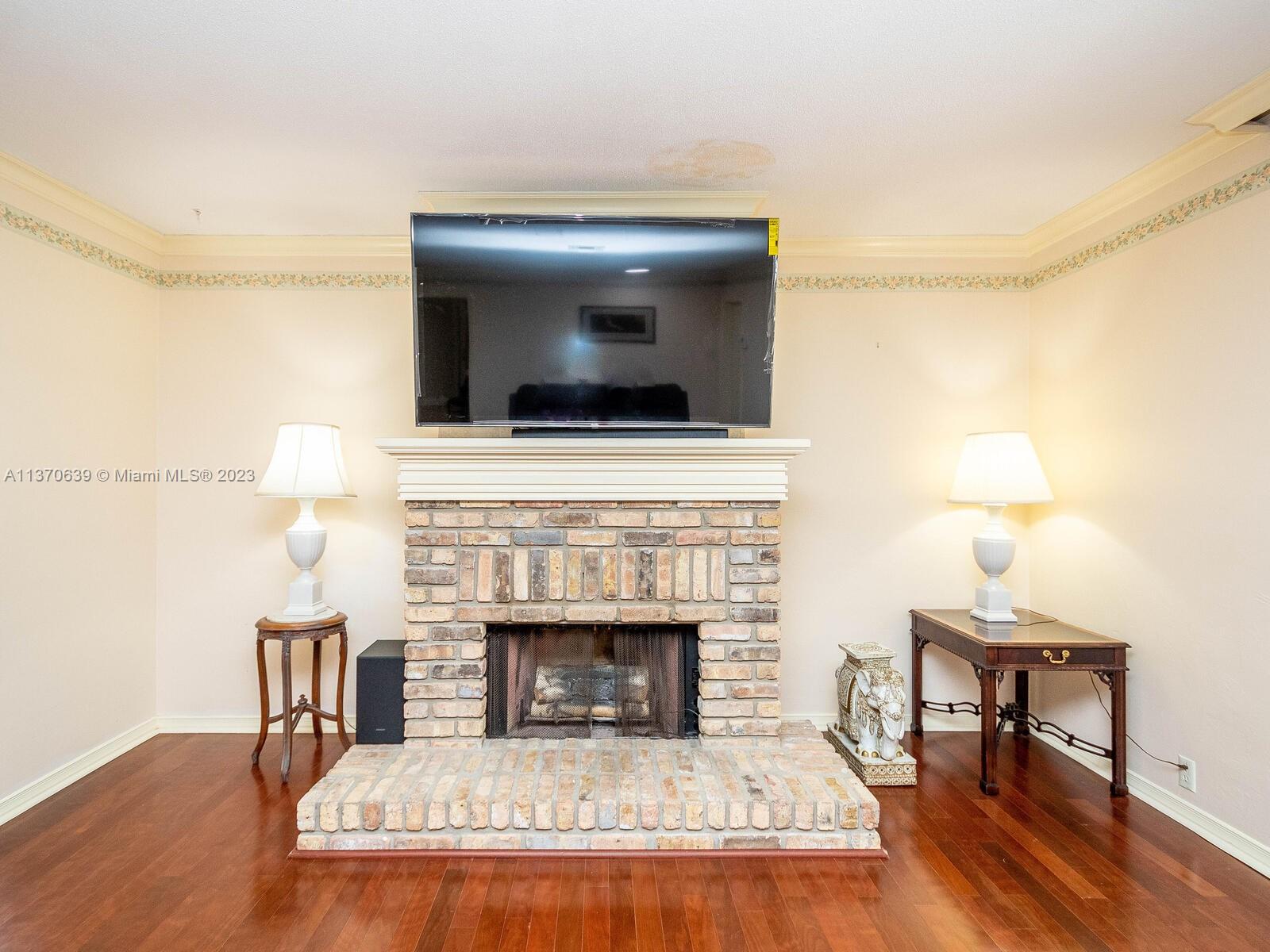 Listing Photo 6