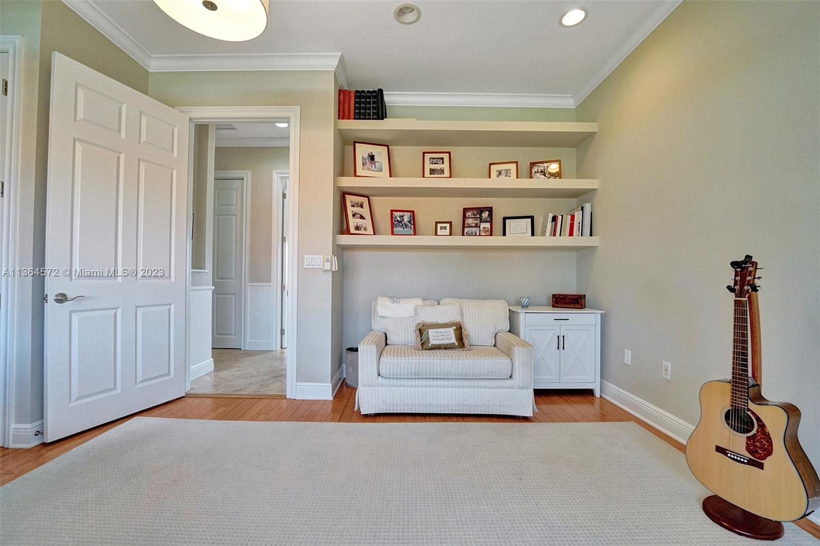 SITTING AREA IN PRIMARY BEDROOM