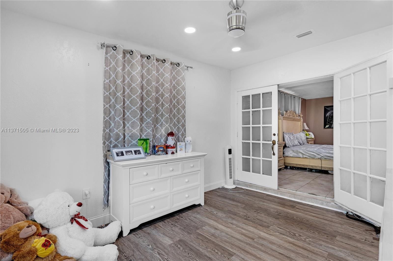 Listing Photo 18