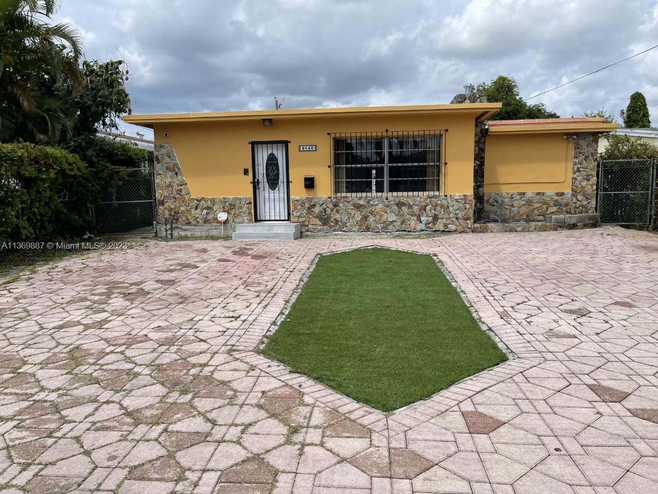 Listing Photo 1