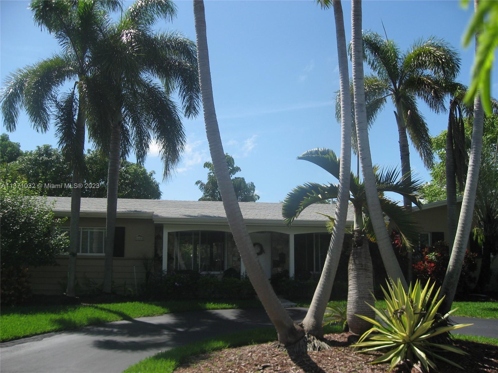 8420 SW 158 ST  For Sale A11371032, FL