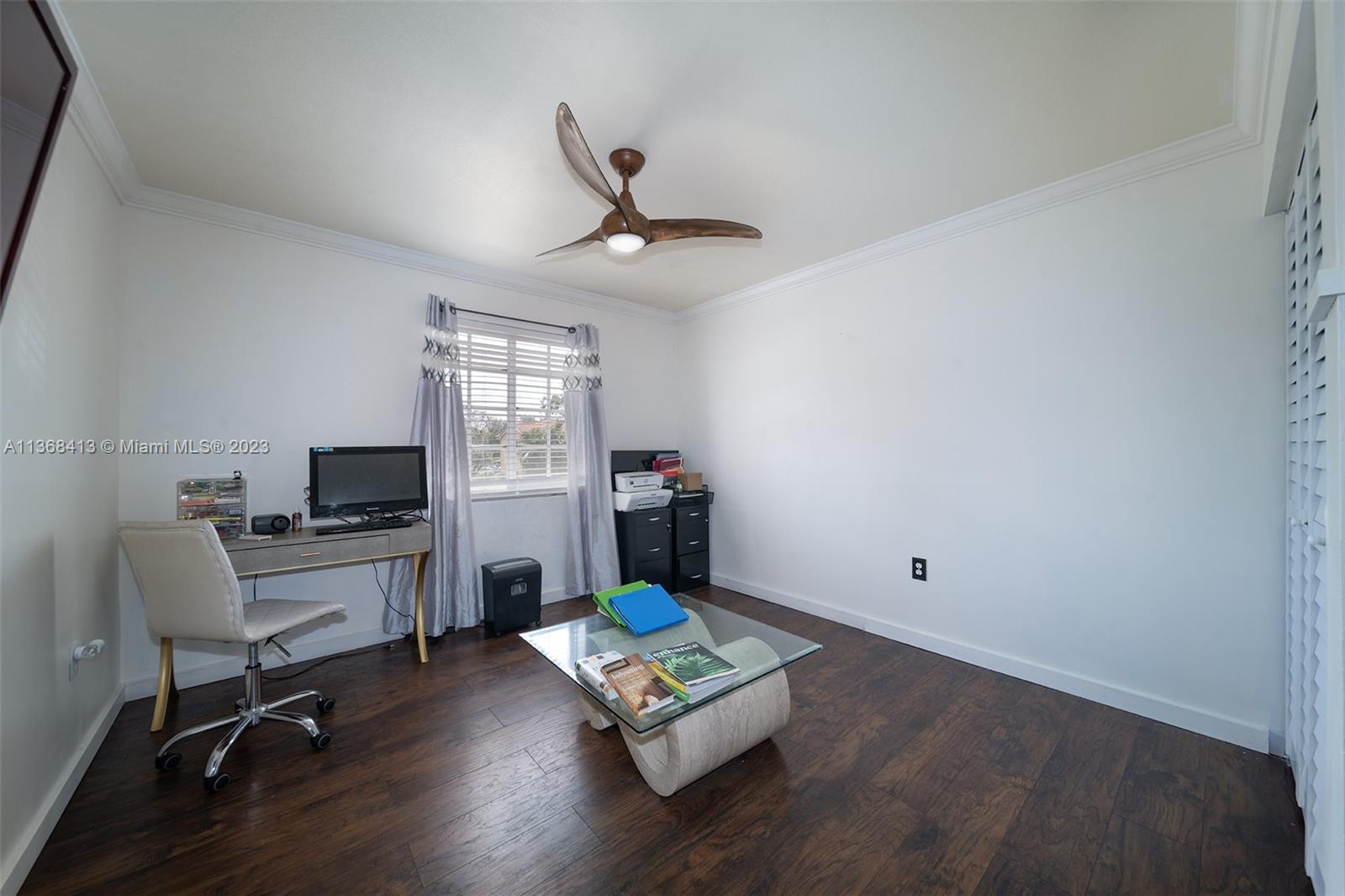 2nd Upstairs bedroom