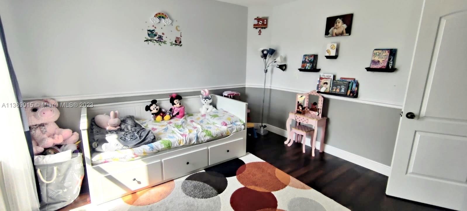 Listing Photo 16