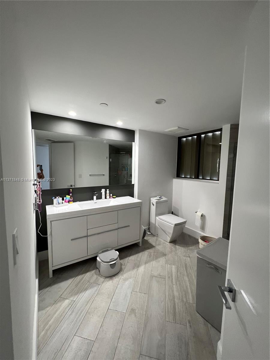 Photo 13 of Marina Tower Condo Apt 3E in Aventura - MLS A11371848