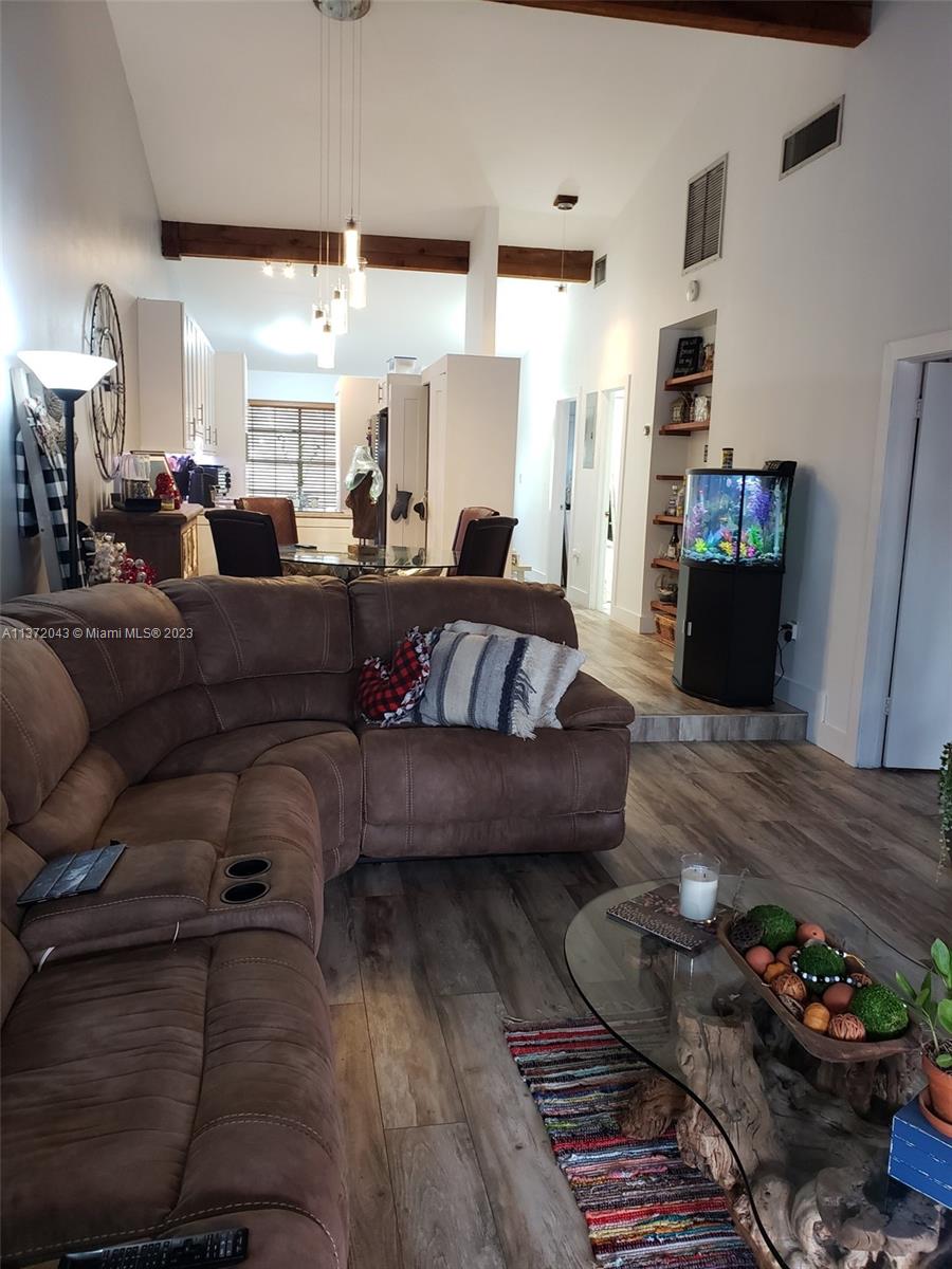 Listing Photo 16