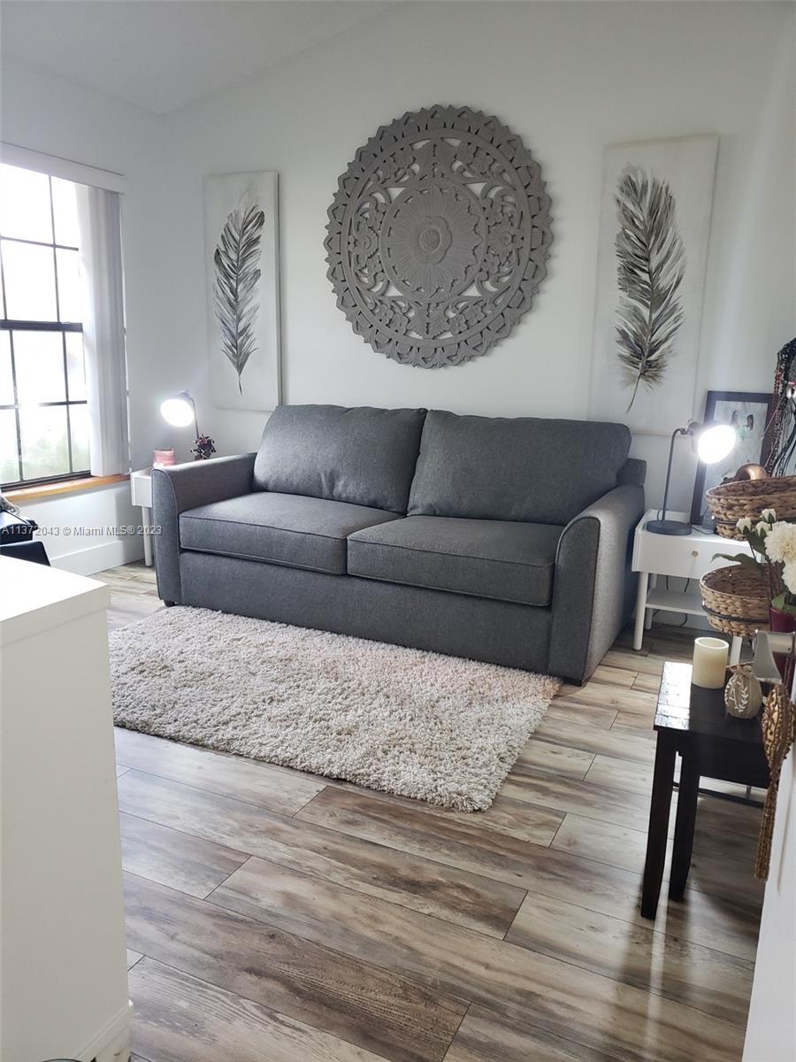 Listing Photo 17