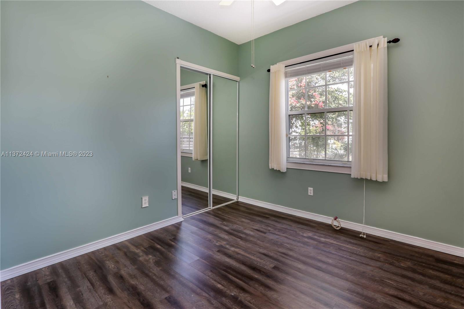 Listing Photo 18