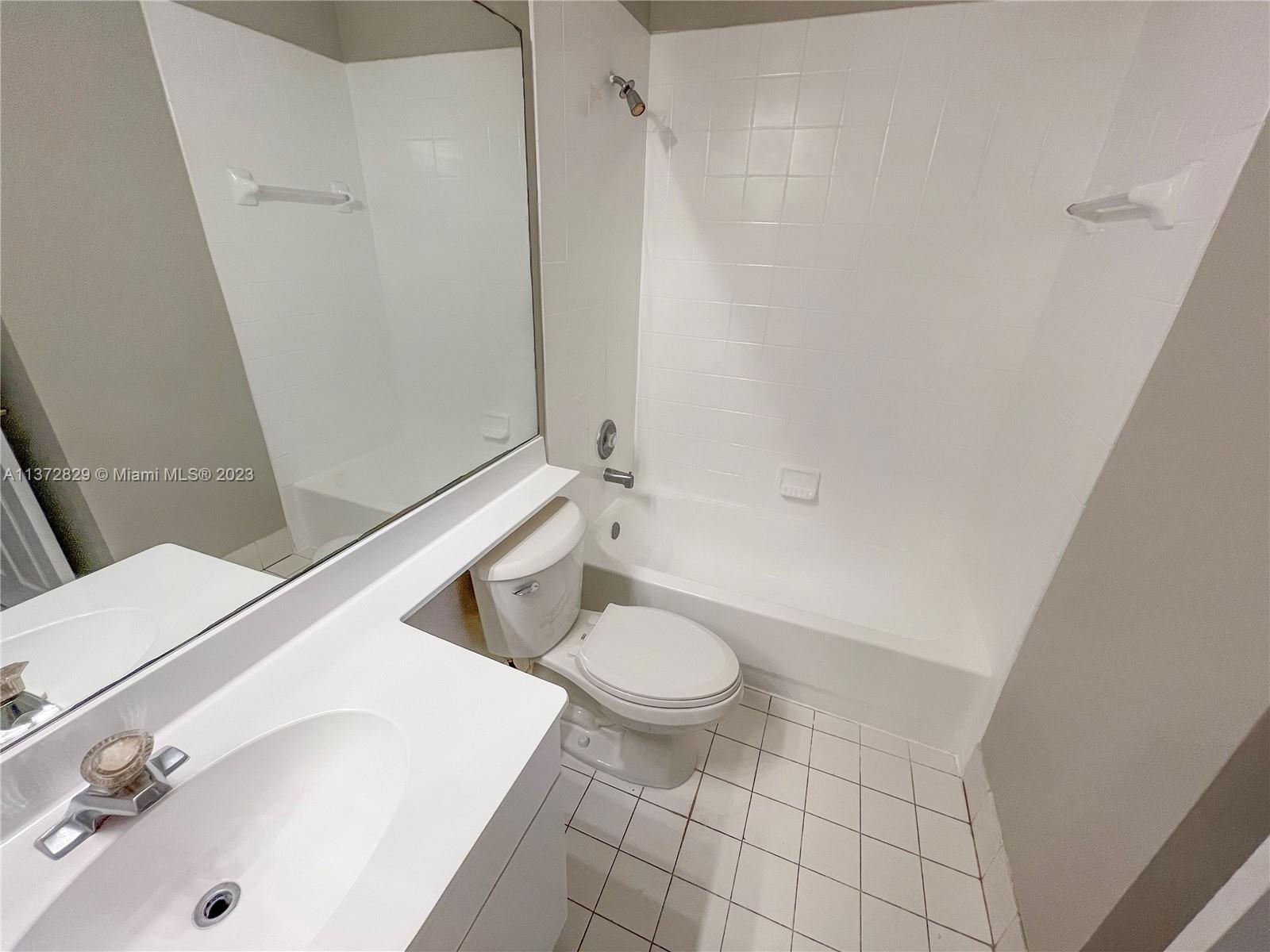 Listing Photo 14