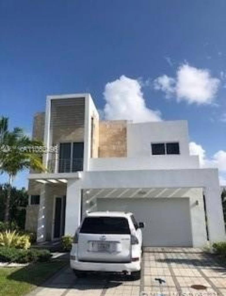 10342 NW 67th Ter, Doral, FL 33178