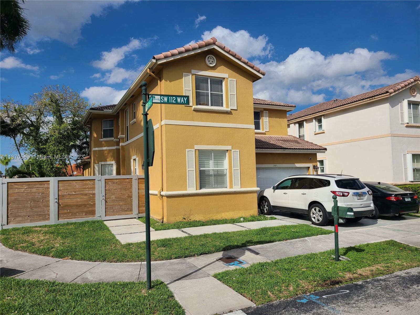 Casas Remodeladas en Kendall. En Venta, Comunidad, Vecindario