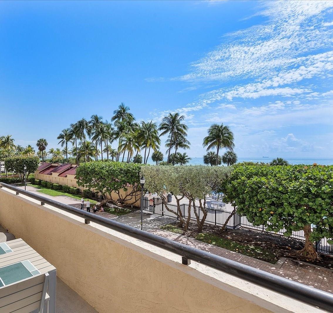 2555  Collins Ave #304 For Sale A11372806, FL