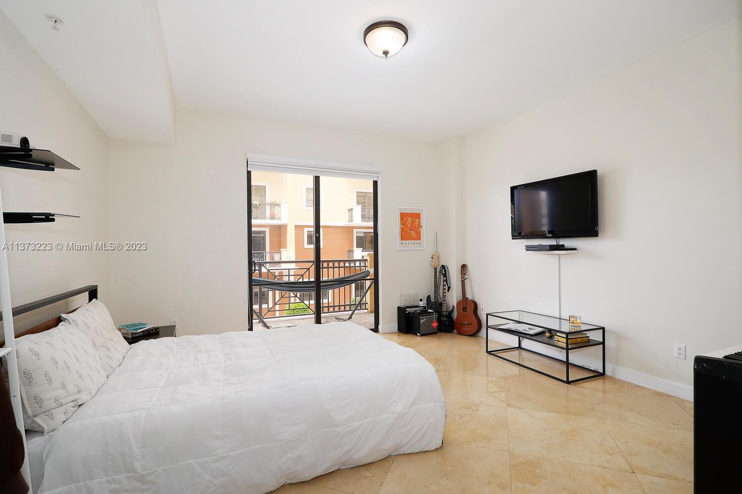 Main Bedroom with it's own (SECOND!) terrace (14' long)