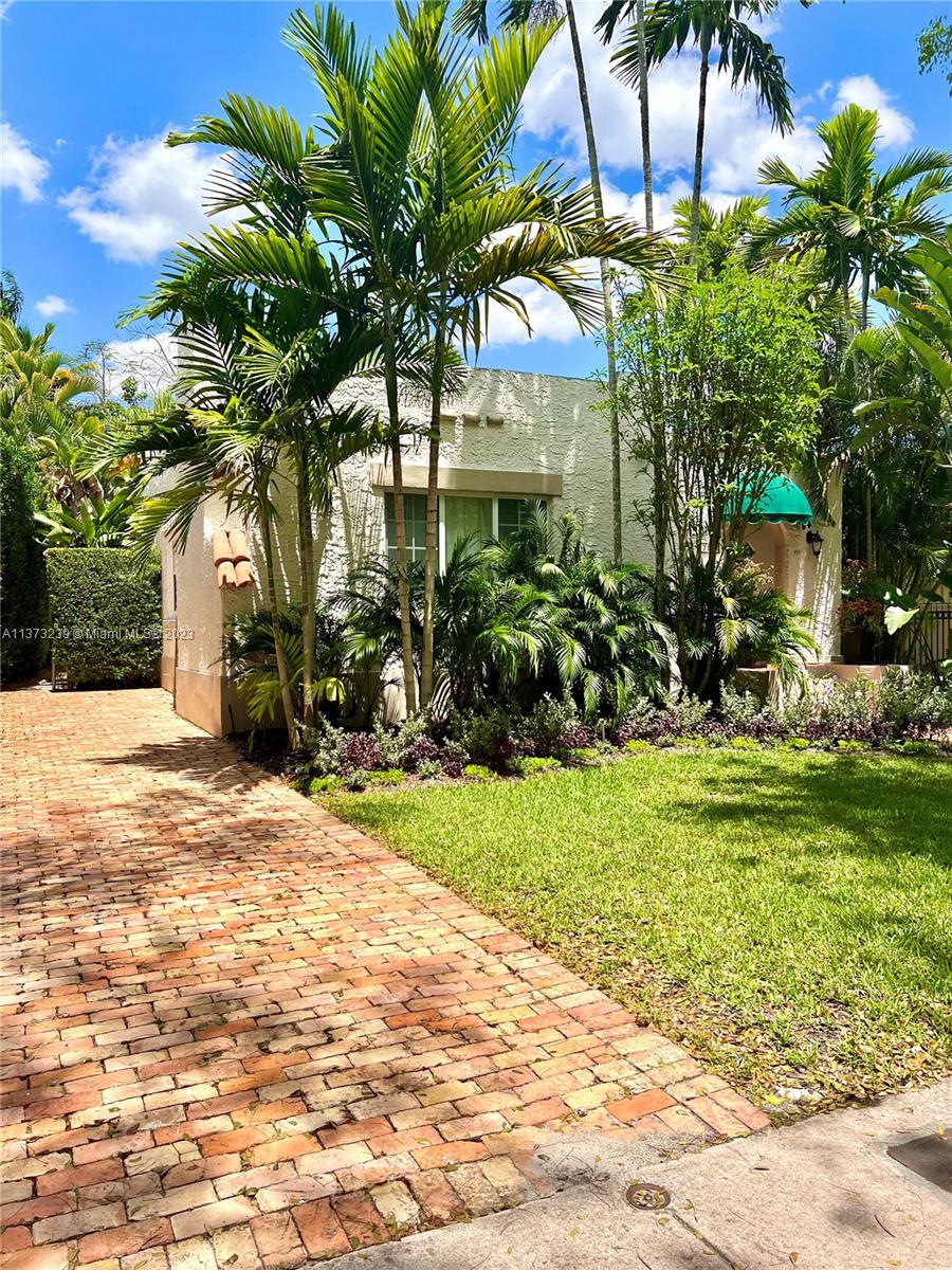 Photo 2 of 737 Navarre Ave in Coral Gables - MLS A11373239
