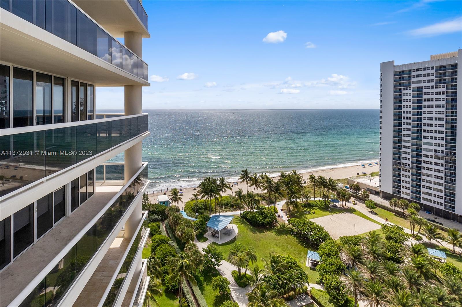 Photo 2 of Beach Club Condo Apt 1605 in Hallandale Beach - MLS A11372931