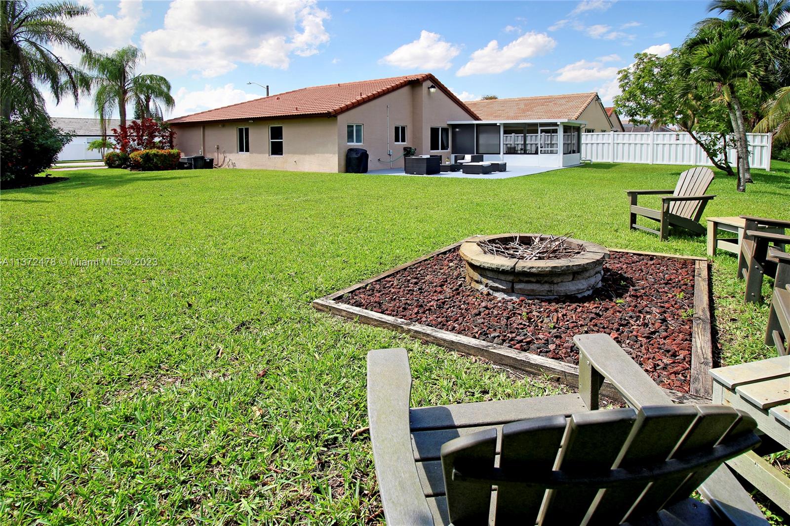 Listing Photo 16
