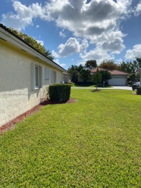 Side yard between homes