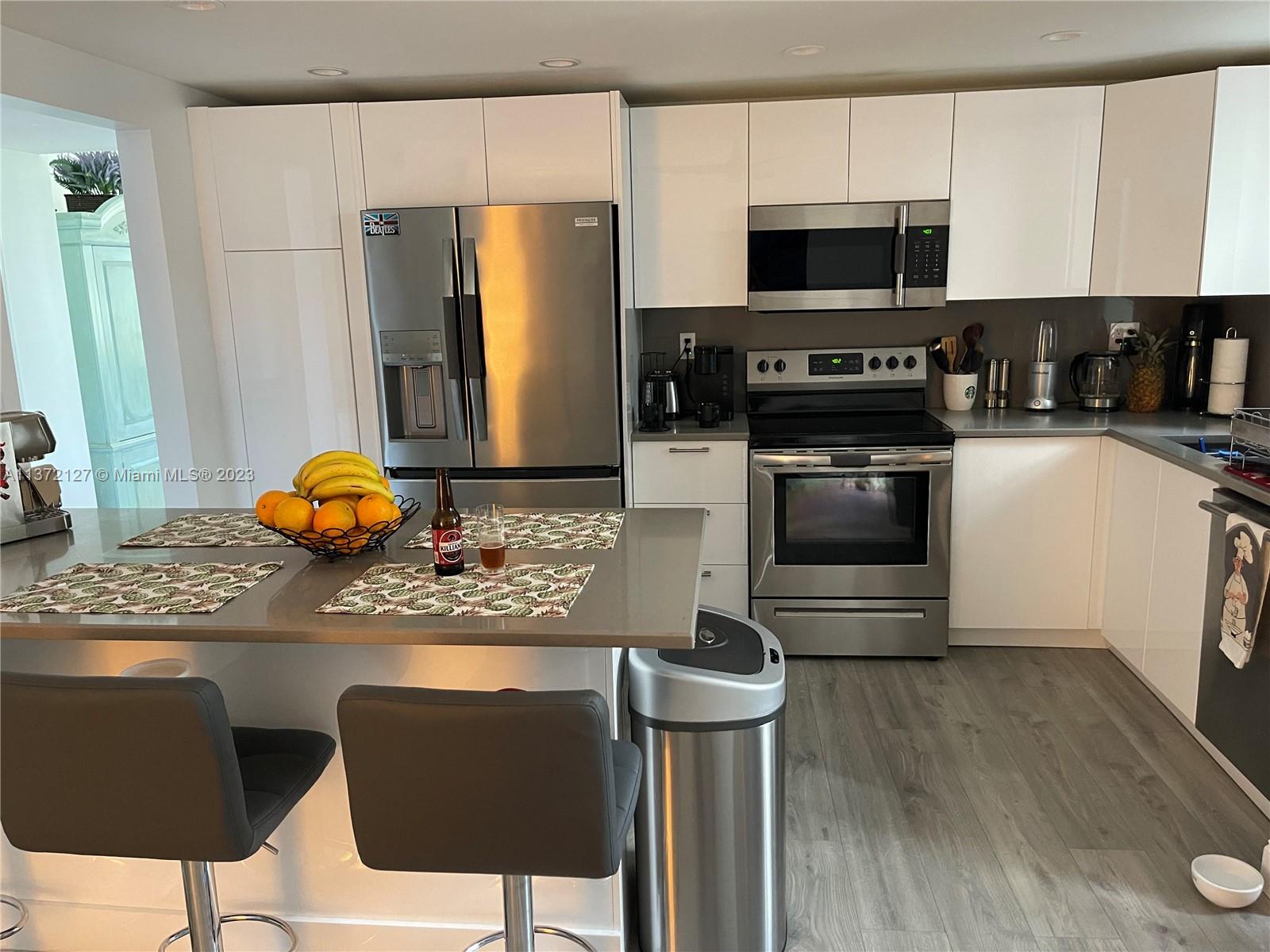 20441 NE 30th Ave 220-9, Aventura, FL 33180