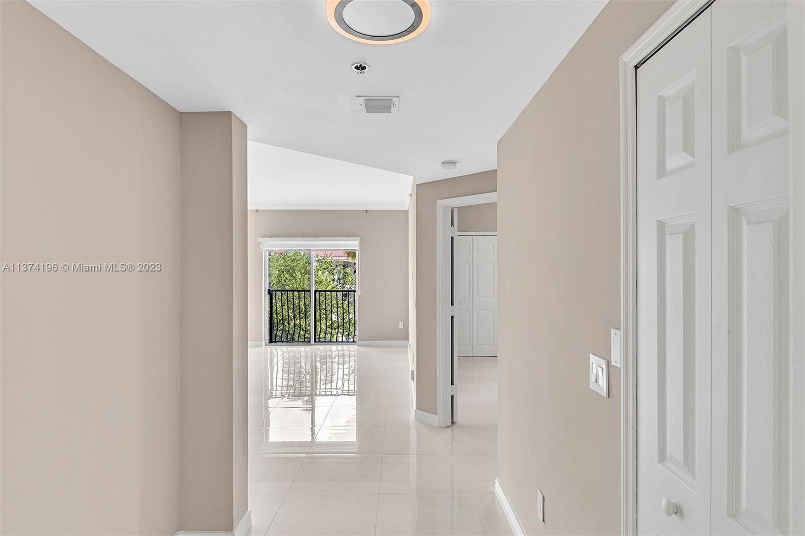 Photo 2 of Village By The Bay Condo Apt 5304 in Aventura - MLS A11374196