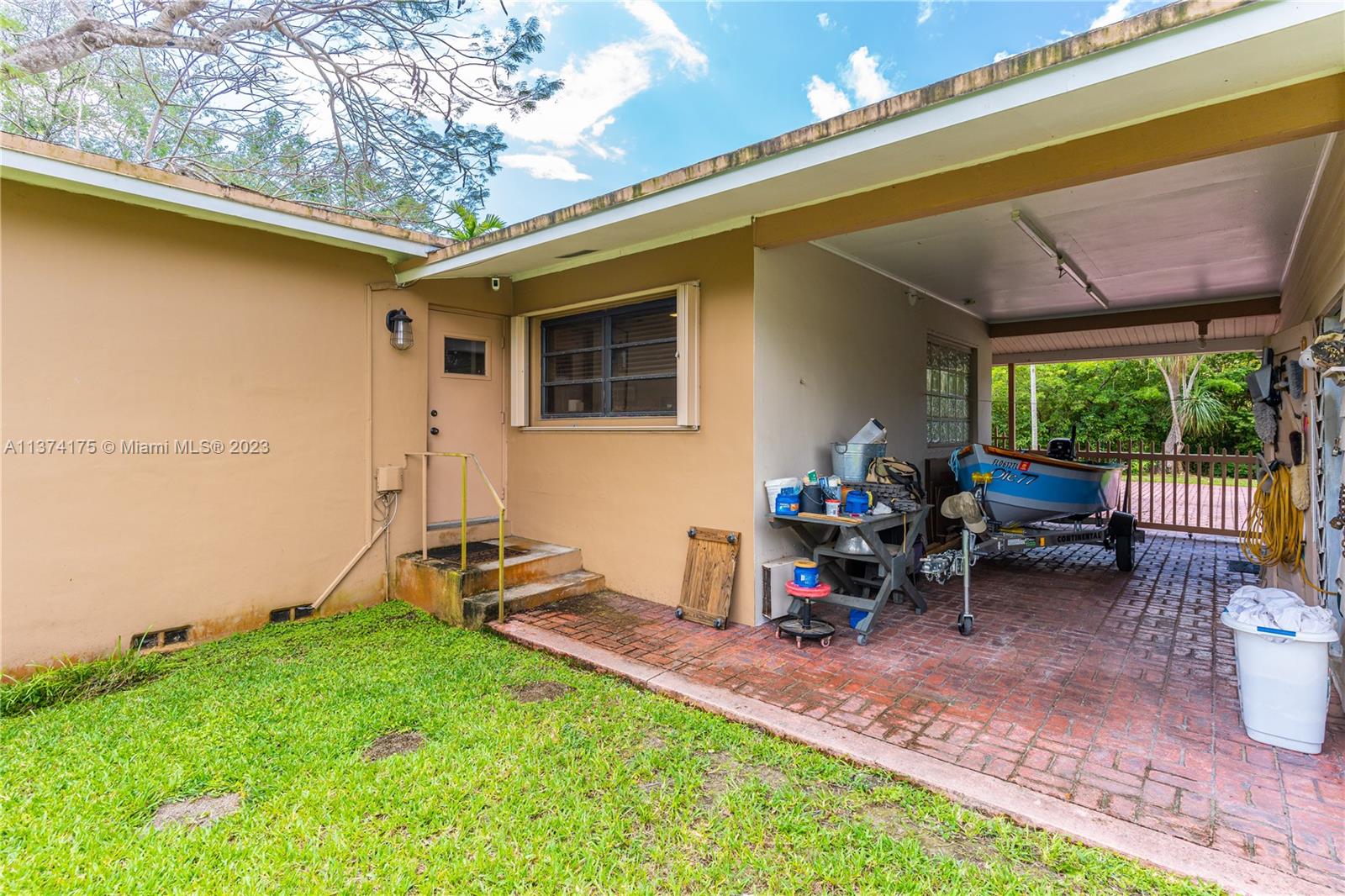 Carport