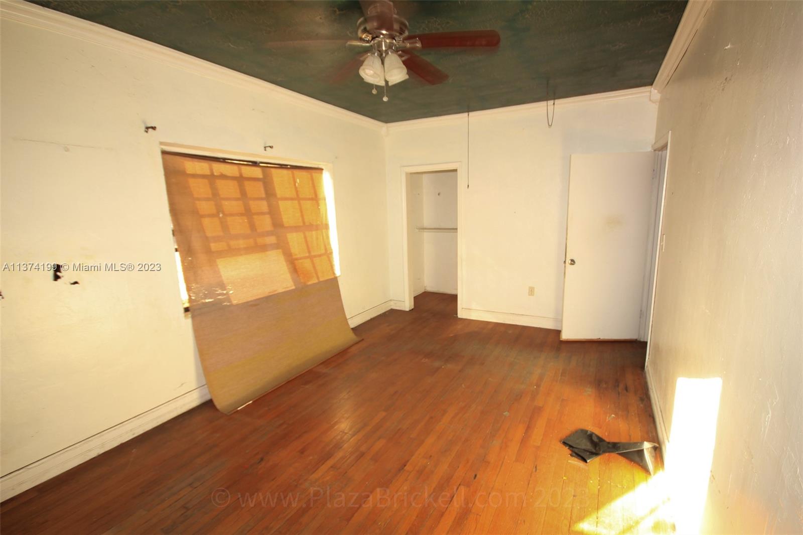 This is the original Master Bedroom with en-suite Master Bathroom.