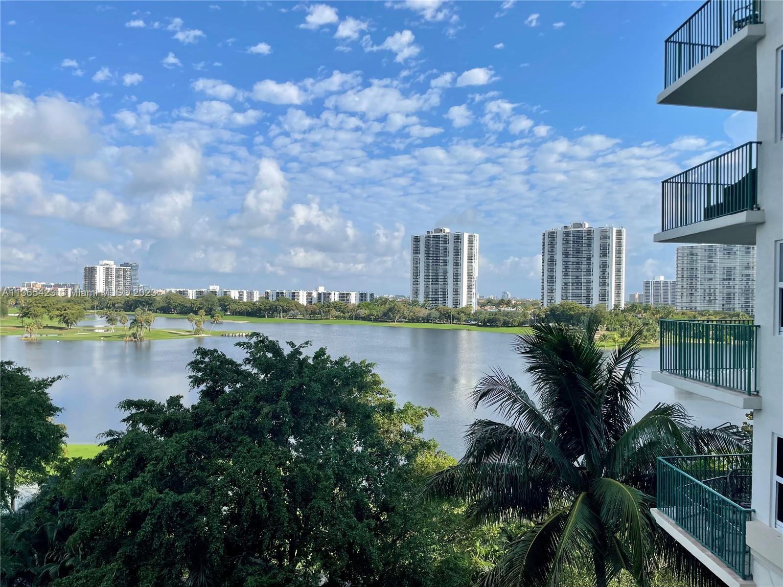 Photo 2 of Turnberry Village View Apt 606 in Aventura - MLS A11365423