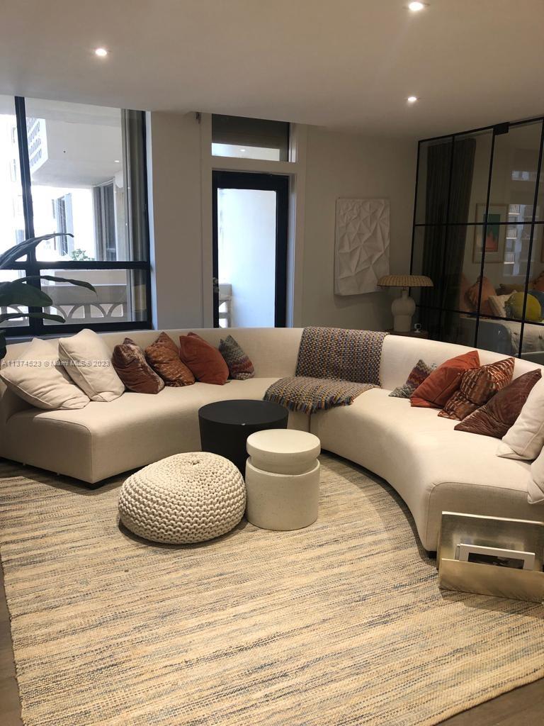 Photo 1 of The Plaza Of Bal Harbour Apt 1009 in Bal Harbour - MLS A11374523