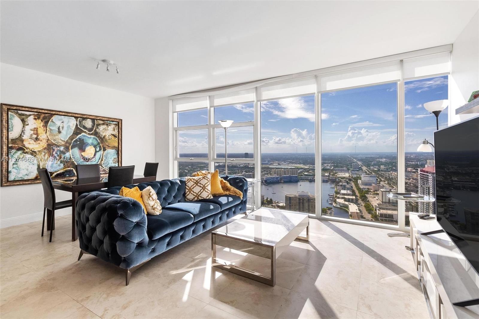 Photo 1 of Beach Club Two Condo Apt 4507 in Hallandale Beach - MLS A11374669