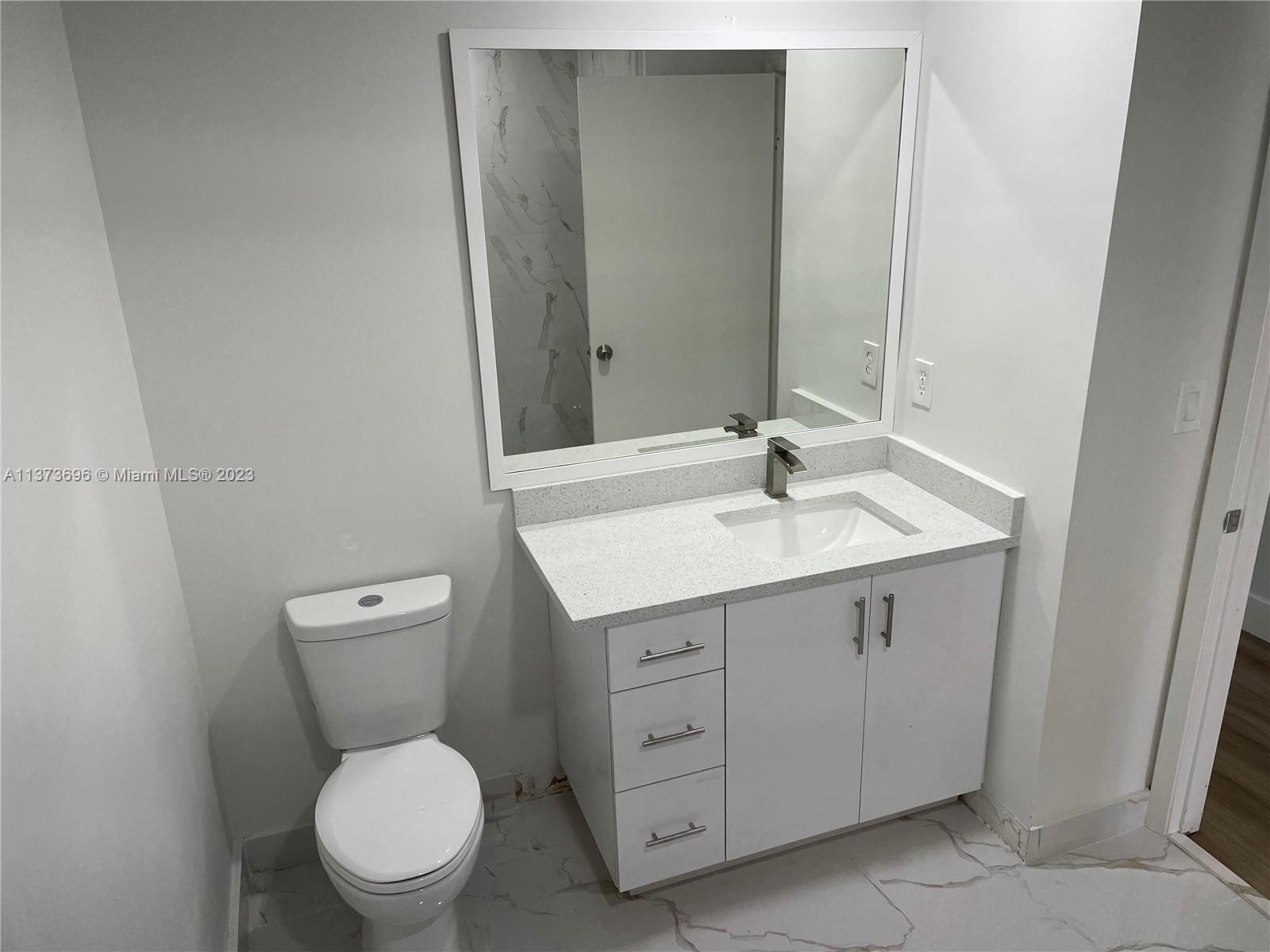 2nd bathroom