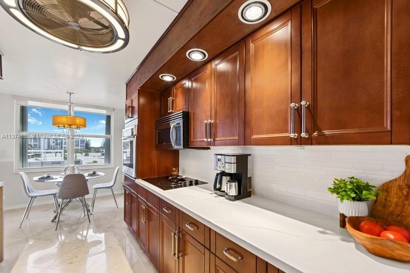 Photo 1 of Aquarius Condo Apt 408S in Hollywood - MLS A11374692