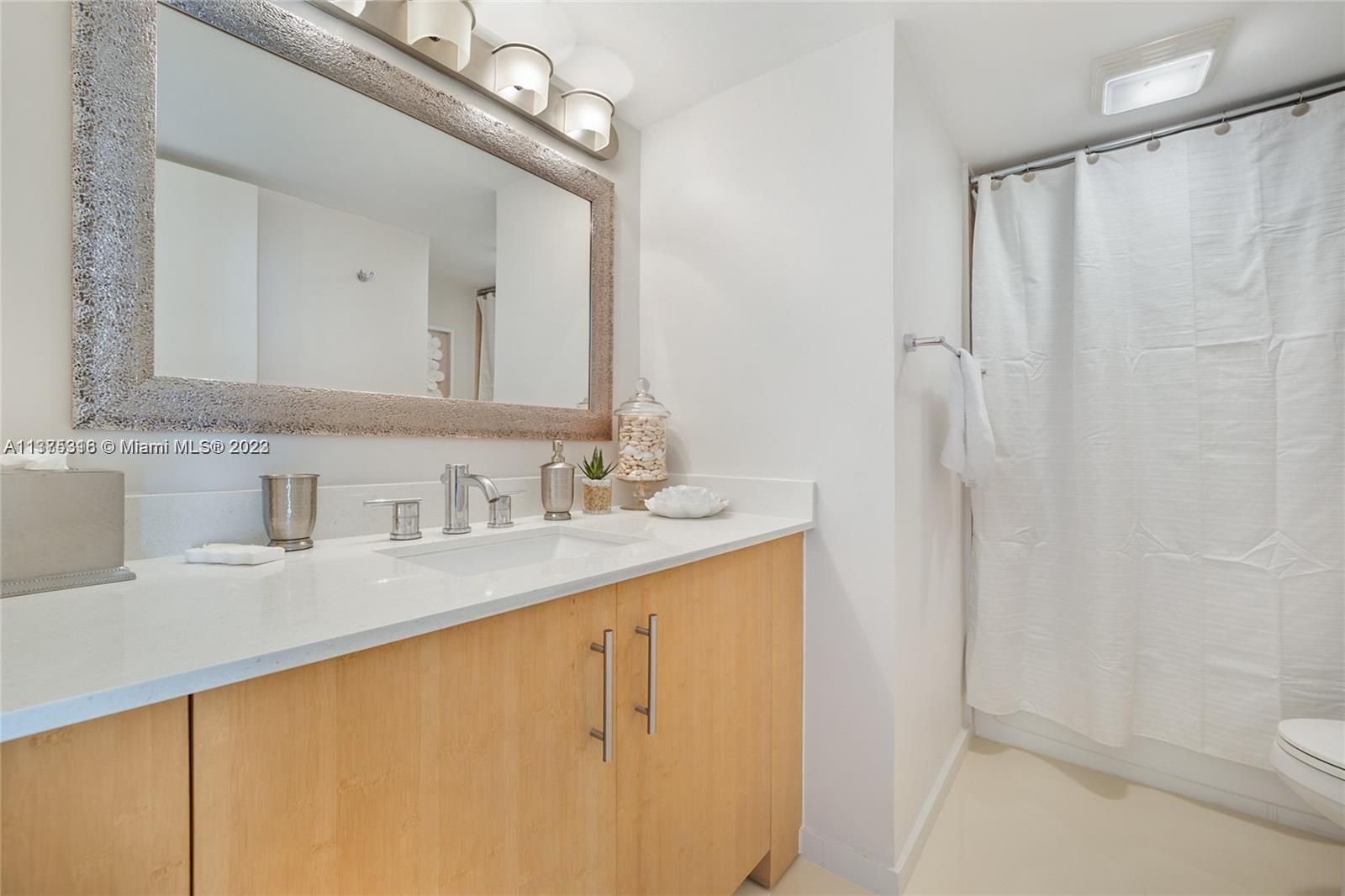 Photo 12 of Harbour House Apt 810 in Bal Harbour - MLS A11375316
