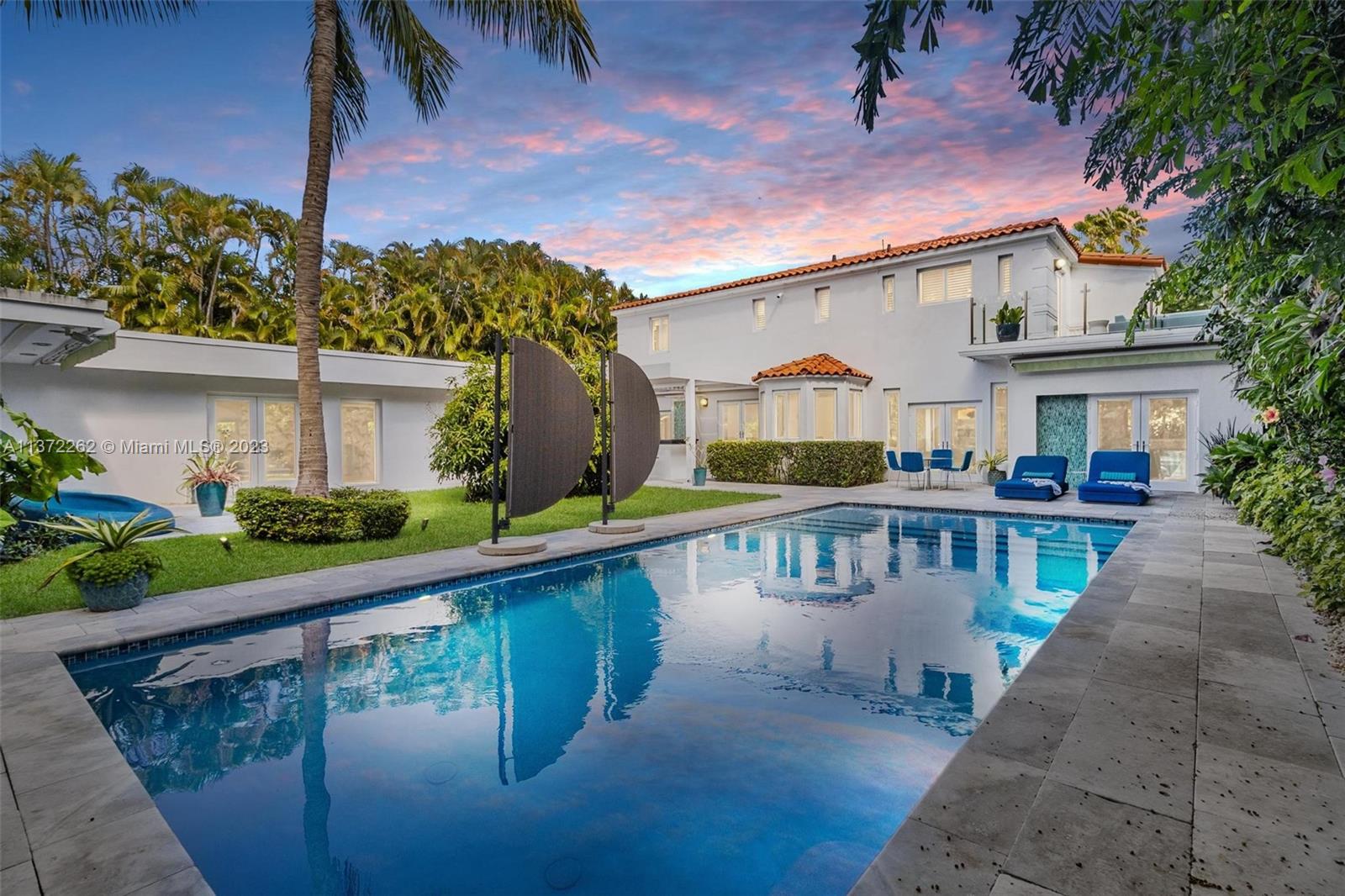 2550  Flamingo Dr  For Sale A11372262, FL
