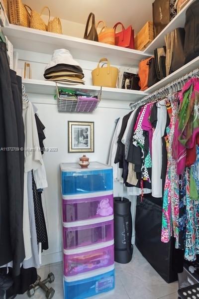 Bedroom Walk-in Closet