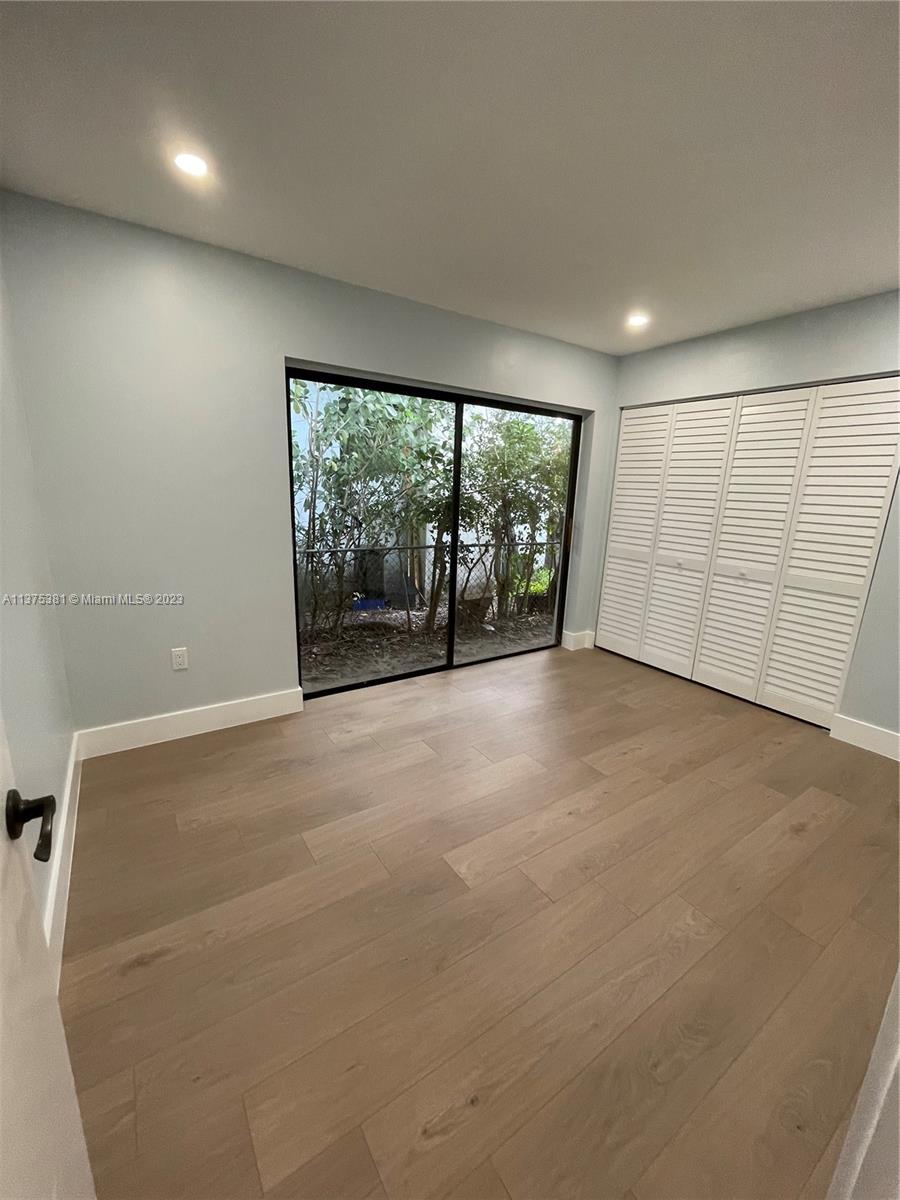 douglas manor Real Estate, Brokers, Home Values, Luxury Homes