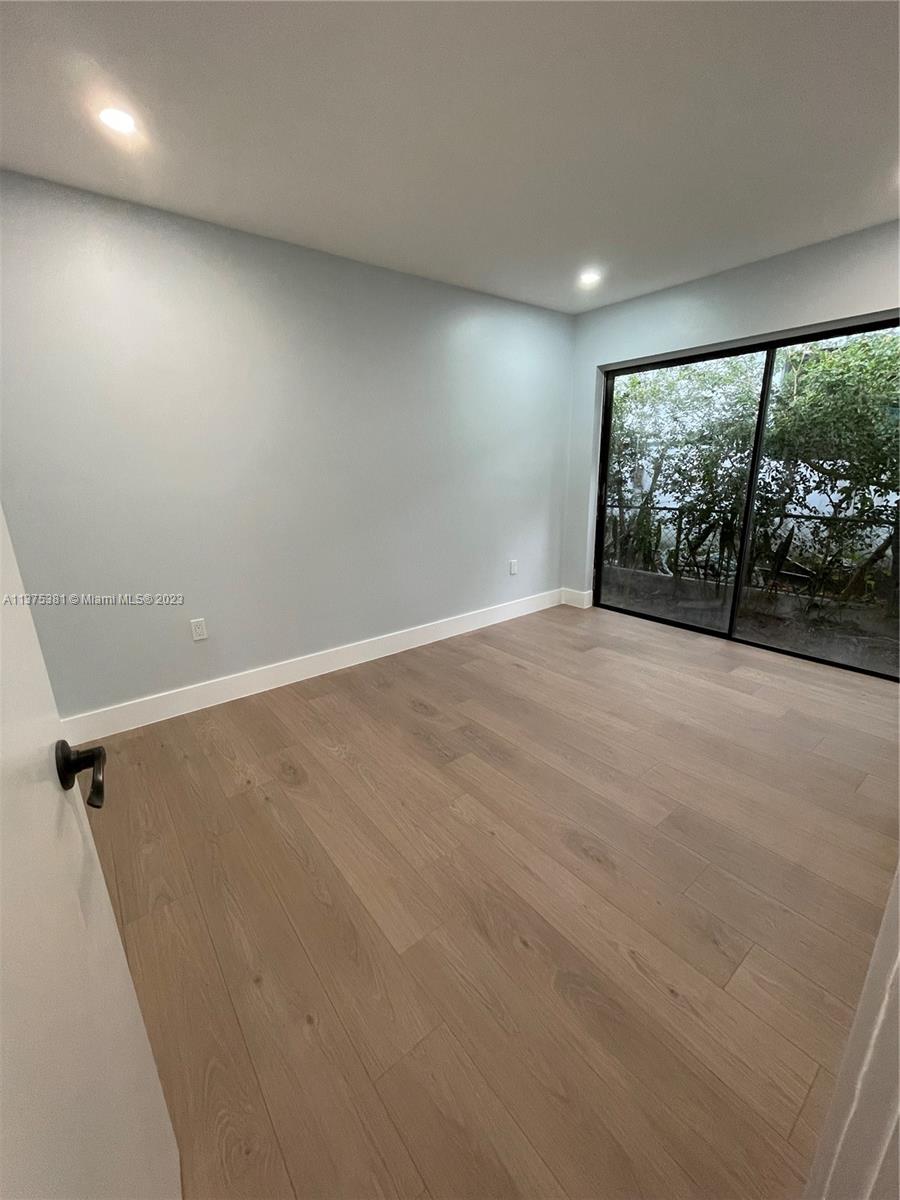 douglas manor Real Estate, Brokers, Home Values, Luxury Homes