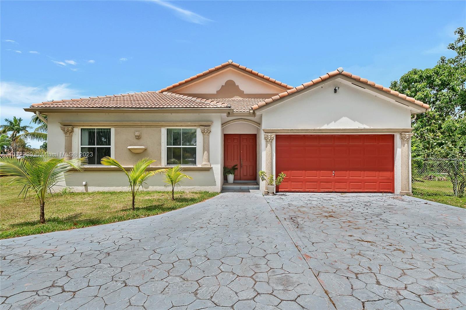 18555 SW 216th St, Miami, FL 33170