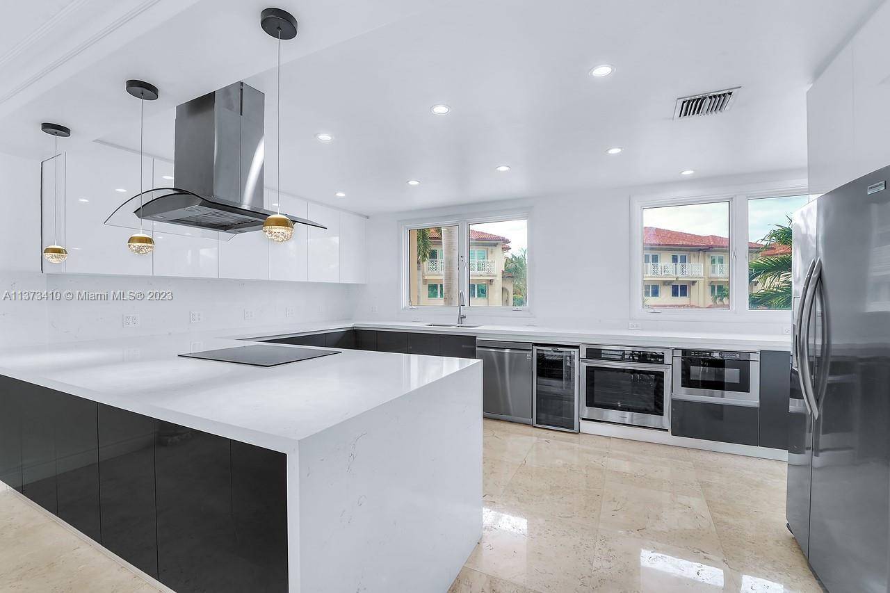 3943 NE 171st St 1B, North Miami Beach, FL 33160
