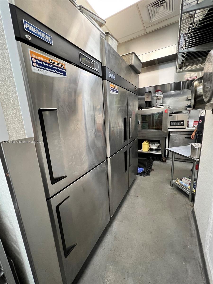 271 Miracle Mile