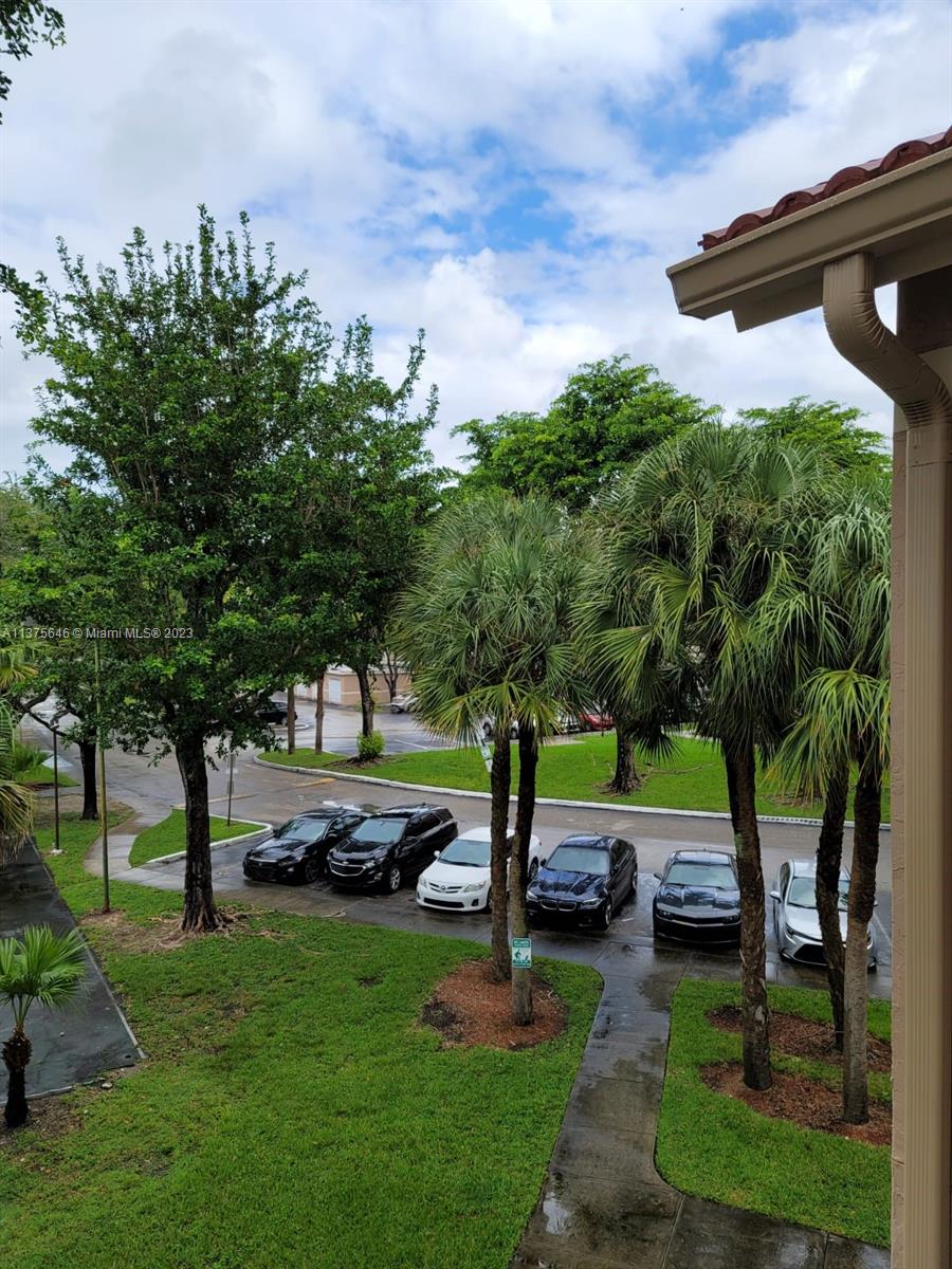 Photo 1 of Royal Palm Place Apt 302 in Miami - MLS A11375646