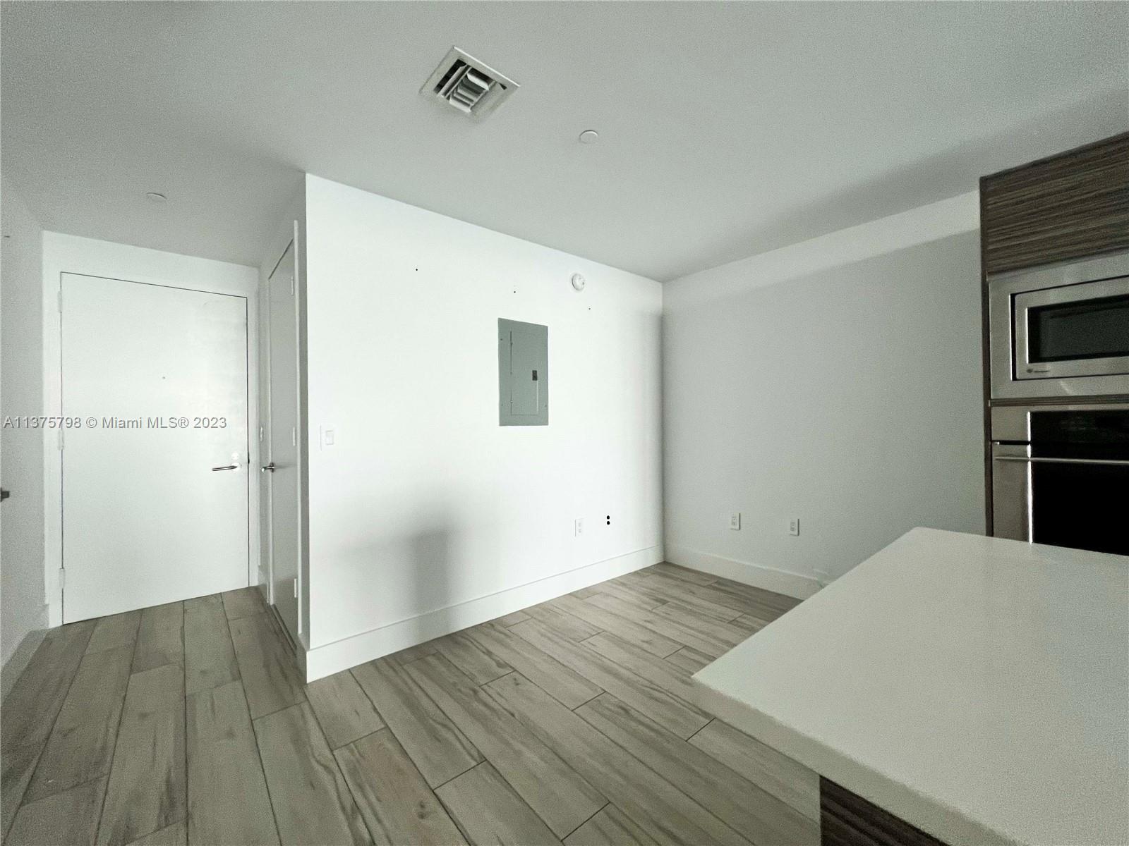 ICON Bay ICON Apt 1402 Rented in Miami, FL Presented by Mark Zilbert