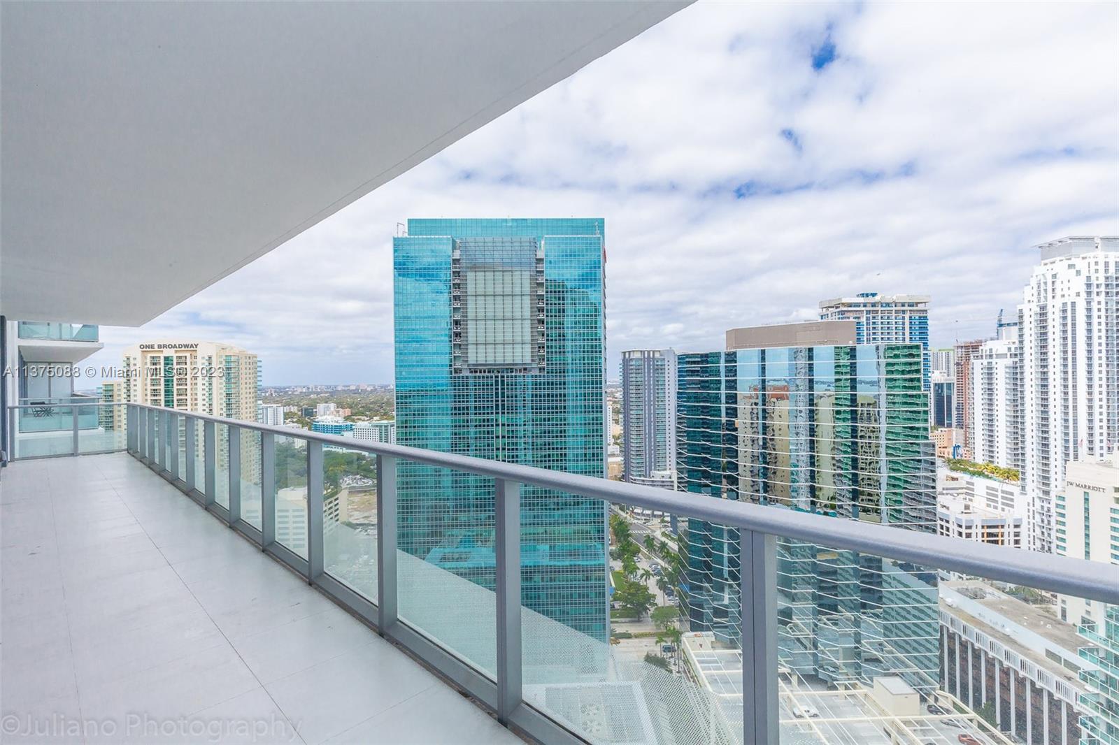 1300  Brickell Bay Dr #3208 For Sale A11375088, FL