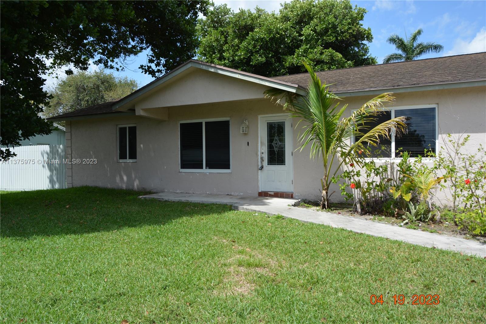 4131 SW 55th Ave  For Sale A11375975, FL