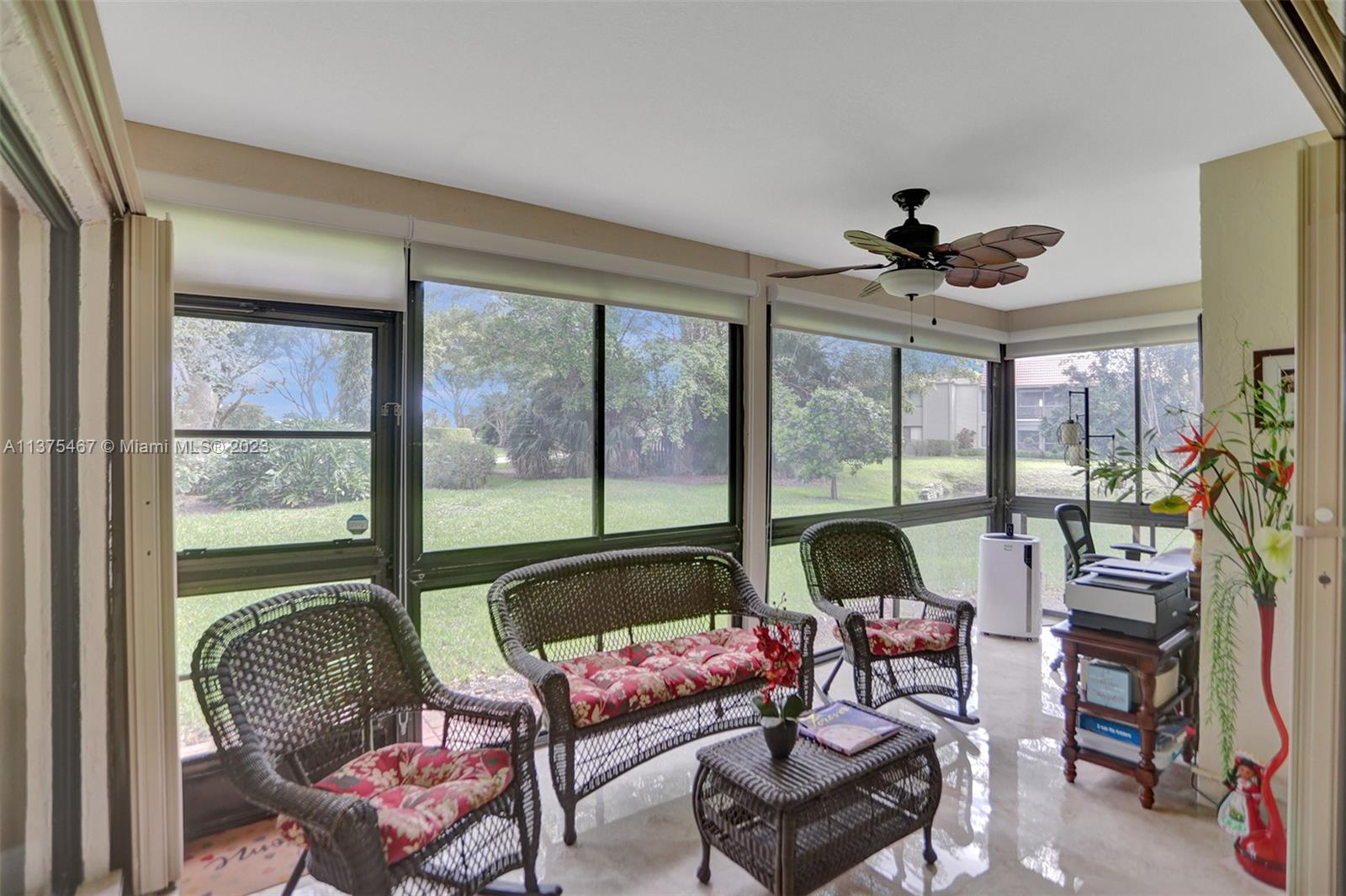 Lovely tiled & enclosed Patio