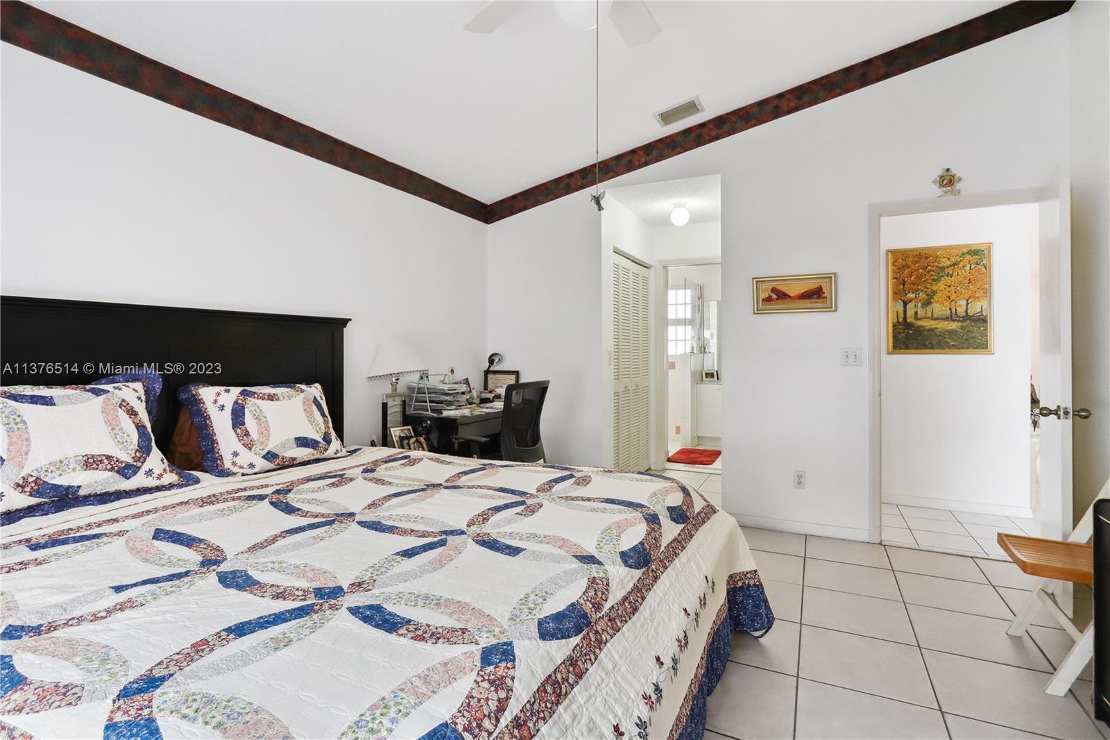 Listing Photo 8