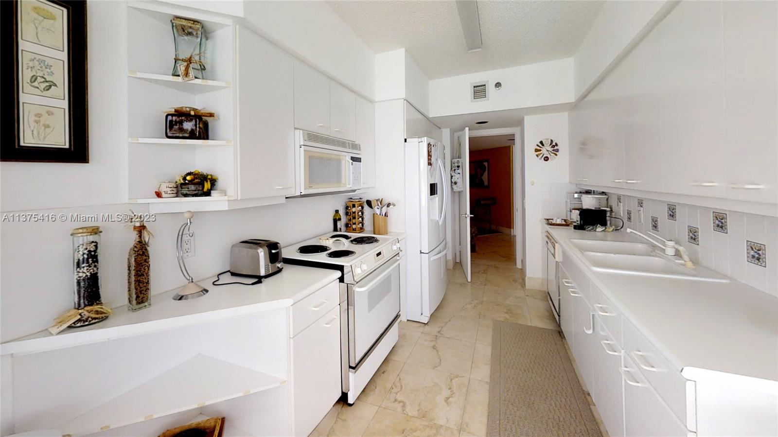 Listing Photo 16