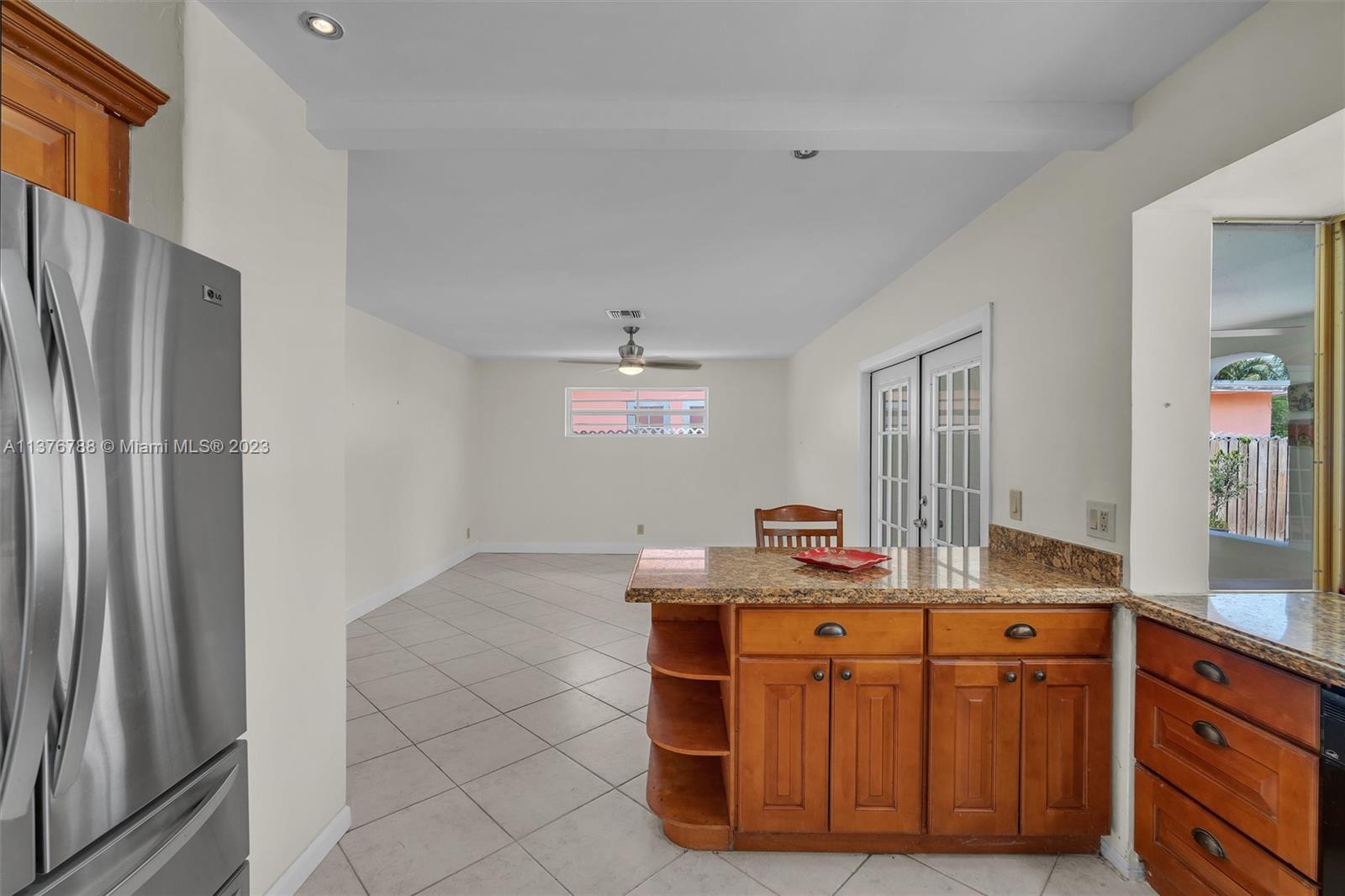 Listing Photo 14