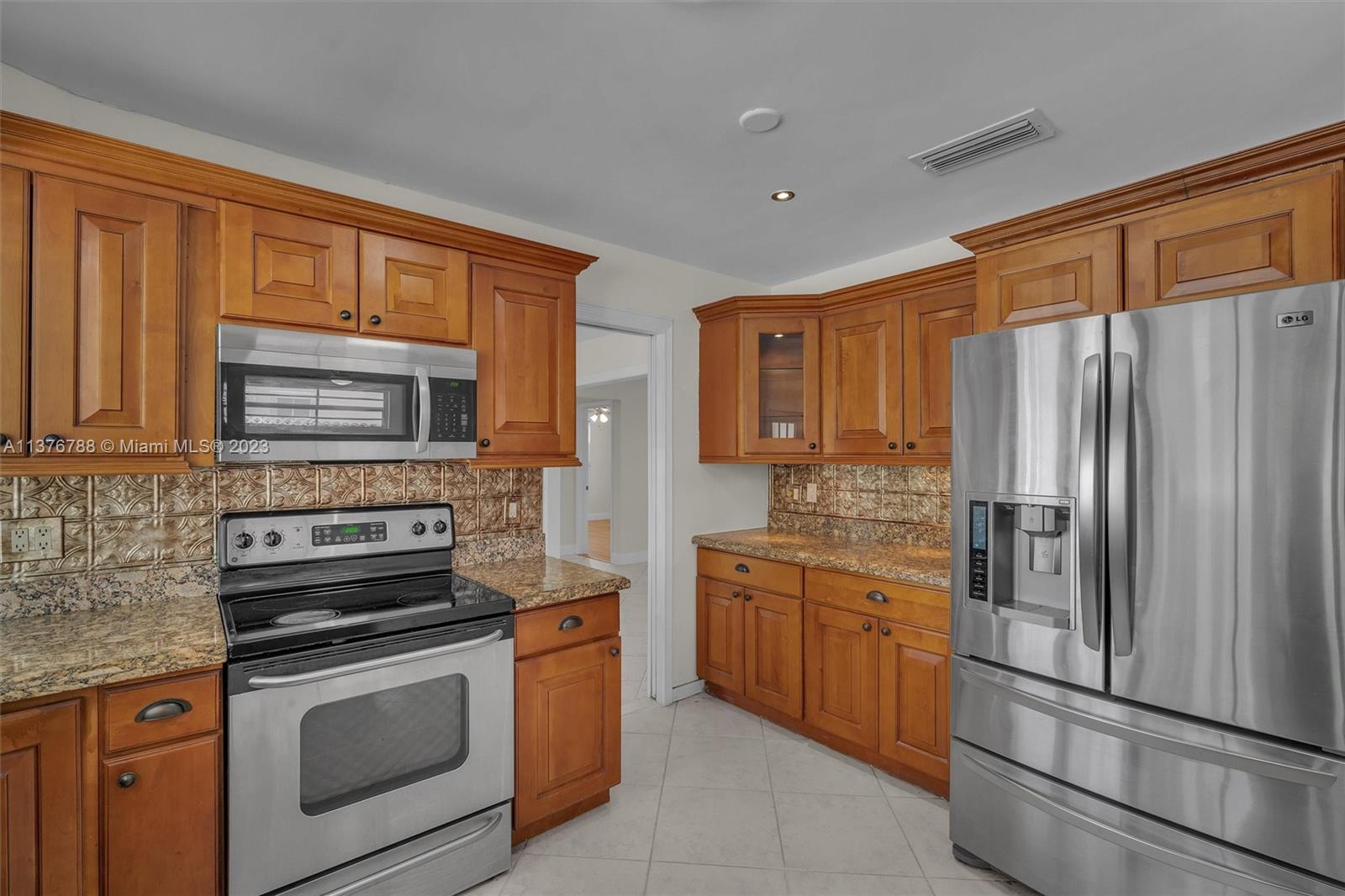 Listing Photo 18